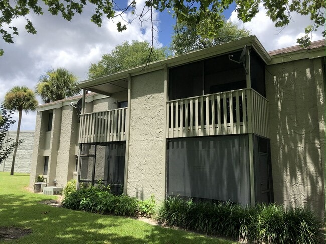 property at 136 Springwood Cir