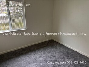 2525 SE 138th Ave in Portland, OR - Building Photo - Building Photo