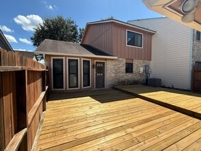 101 A Maplewood Dr in Victoria, TX - Building Photo - Building Photo