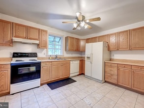 618 Kalorama Rd in Sykesville, MD - Building Photo - Building Photo