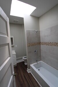 2929 Baker St photo'