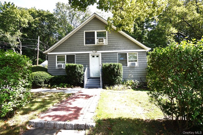 property at 70 N Woodhull Rd