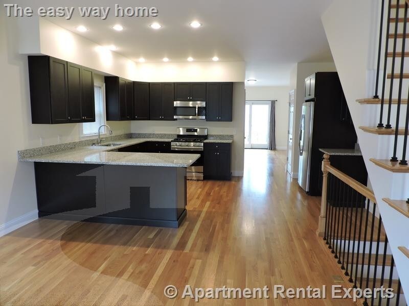 6 Emmons Pl, Unit 32 in Cambridge, MA - Building Photo