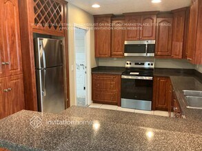 411 Brandywine Dr in Valrico, FL - Foto de edificio - Building Photo