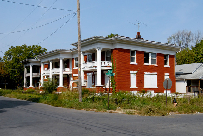 2712 E 26th St in Kansas City, MO - Building Photo - Building Photo