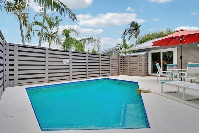 1801 S US Hwy 1 in Jupiter, FL - Foto de edificio - Building Photo