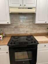 504 Davis Rd in Palm Springs, FL - Building Photo - Building Photo