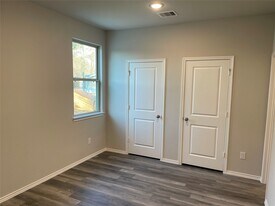 233 Ridgeside Ct in Montgomery, TX - Building Photo