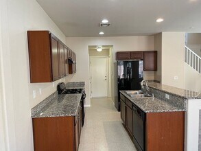 1133 Via Rocca in Henderson, NV - Building Photo - Building Photo