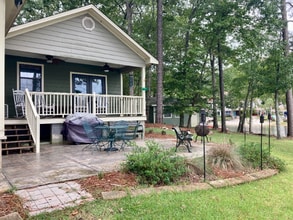 203 Slice Rd in Prosperity, SC - Foto de edificio - Building Photo