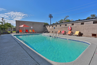 The Hampton on Osborn in Phoenix, AZ - Building Photo - Building Photo