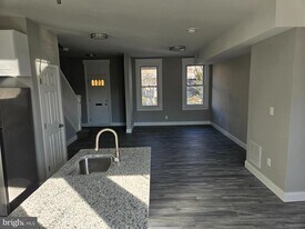 18 N Tremont Rd in Baltimore, MD - Building Photo