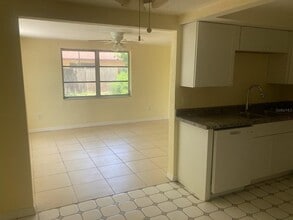 5641 Berlin Dr in Port Richey, FL - Building Photo - Building Photo