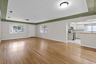 1221 NW 34th Ave in Miami, FL - Building Photo - Building Photo