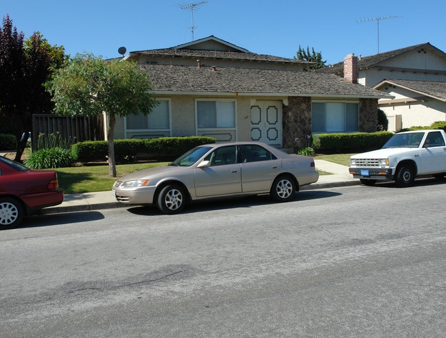 960 Azure St in Sunnyvale, CA - Building Photo - Building Photo