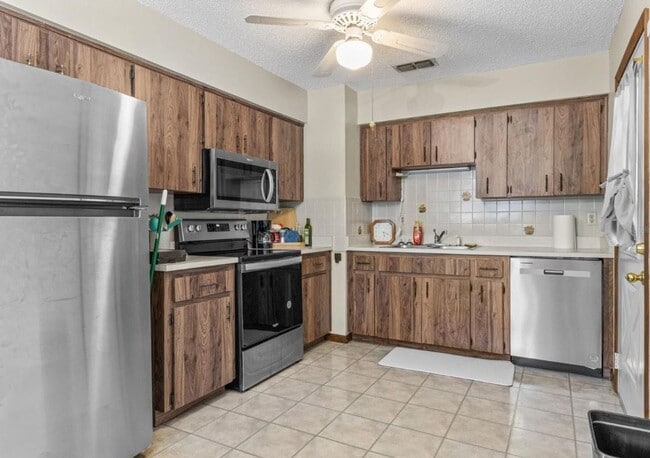 8954 SW 104th Ln in Ocala, FL - Building Photo - Building Photo