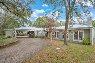 117 Mooney Rd NE in Fort Walton Beach, FL - Building Photo - Building Photo