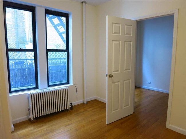 236 E 80th St-Unit -#011 in New York, NY - Building Photo - Building Photo