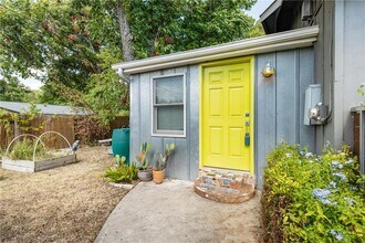 5500 Westminster Dr in Austin, TX - Foto de edificio - Building Photo