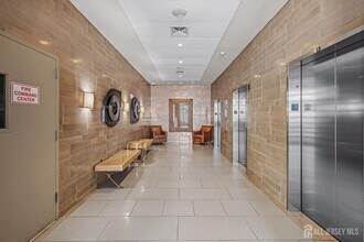 110 Somerset St in New Brunswick, NJ - Building Photo - Building Photo