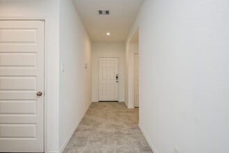 7519 Fierce Friesian Ln in Iowa Colony, TX - Building Photo - Building Photo