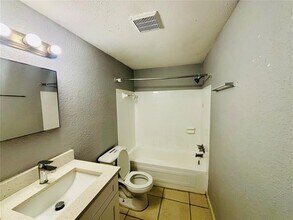 1304 Morris Park in Tampa, FL - Building Photo - Building Photo