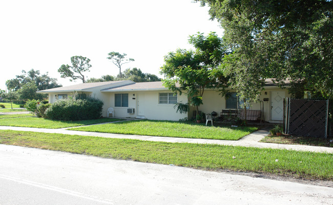 1827-1831 Park Ln in Fort Lauderdale, FL - Building Photo - Building Photo