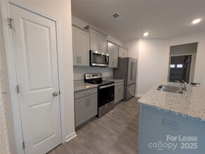 9043 Lowfalls Ln in Charlotte, NC - Building Photo - Building Photo