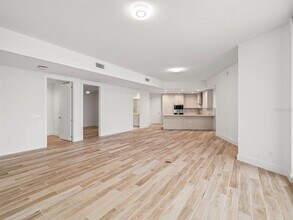 5120 Marina Wy in Tampa, FL - Building Photo - Building Photo