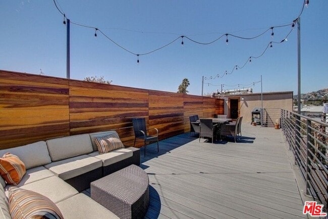 property at 7505 Hampton Ave