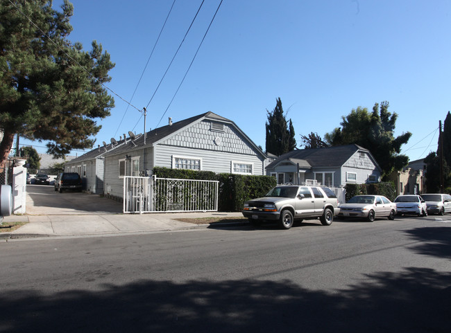 1164-1168 Mariposa Ave in Los Angeles, CA - Building Photo - Building Photo