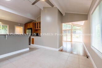 212 Blackstone Dr in San Rafael, CA - Building Photo - Building Photo