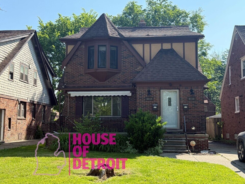 6110 Yorkshire Rd in Detroit, MI - Building Photo