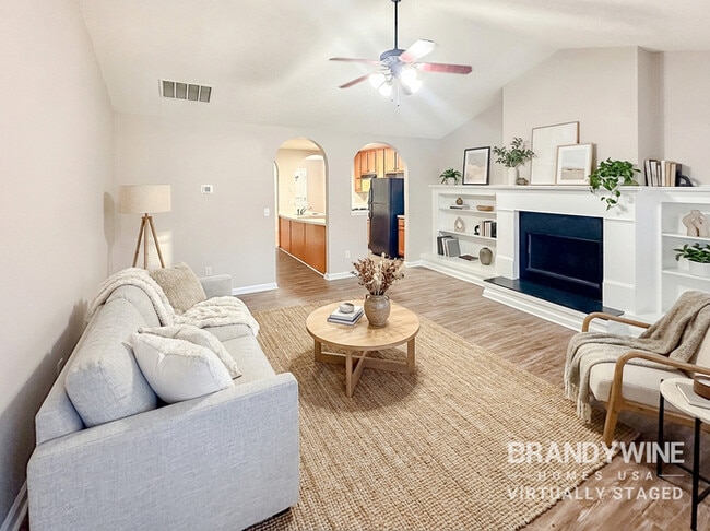 4830 Buckeye Pl in Atlanta, GA - Foto de edificio - Building Photo