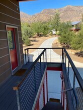 1005 N Signal St in Ojai, CA - Building Photo - Building Photo