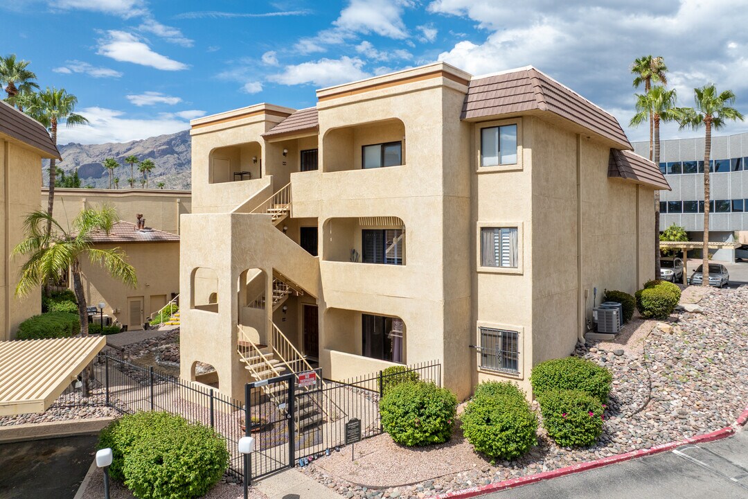 Sunrise Springs in Tucson, AZ - Building Photo