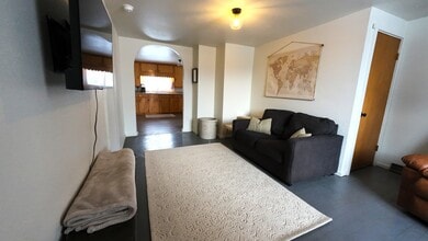 304 W Pine St in Lewistown, MT - Building Photo - Building Photo