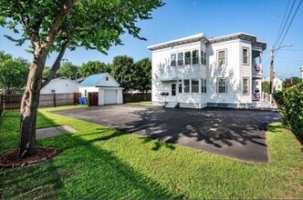 33 Krakow Ave in Manchester, NH - Building Photo - Building Photo
