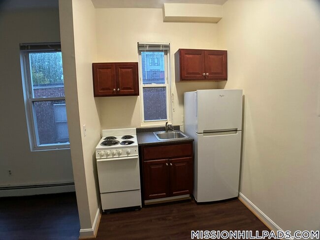 59 S Huntington Ave in Boston, MA - Foto de edificio - Building Photo