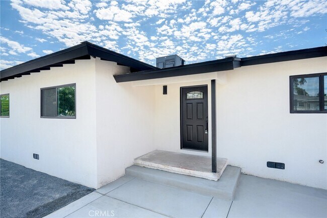 16734 Tribune St in Los Angeles, CA - Building Photo - Building Photo