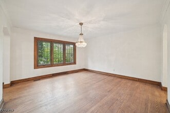 55 Shepard Pl in Nutley, NJ - Building Photo - Building Photo