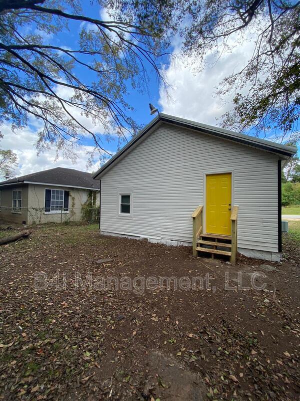 110 W Mitchell St in Milledgeville, GA - Building Photo - Building Photo