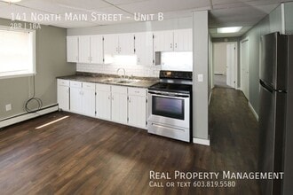 141 N Main St in Rochester, NH - Building Photo - Building Photo