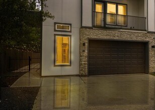 8409 Hempstead Rd in Houston, TX - Building Photo - Building Photo