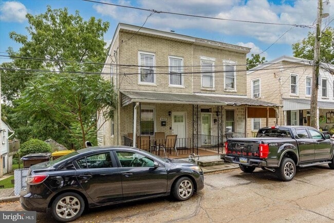 property at 663 Columbus St