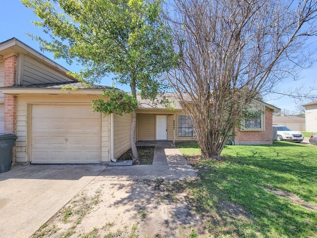 property at 10059 Emerald Creek Dr