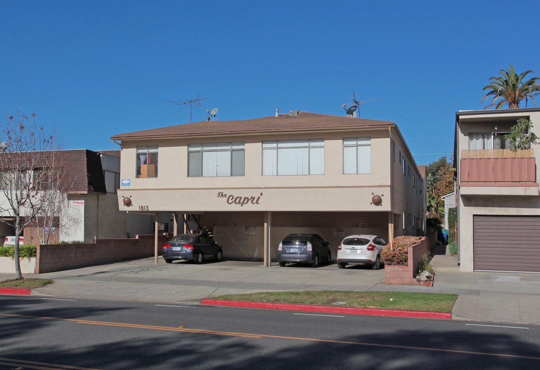 The Capri Apartments in Santa Monica, CA - Building Photo