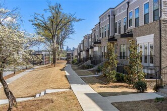 2145 Burnside Dr NW in Atlanta, GA - Building Photo - Building Photo