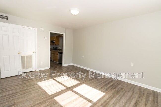 89 Nicole Ln. in Ringgold, GA - Foto de edificio - Building Photo