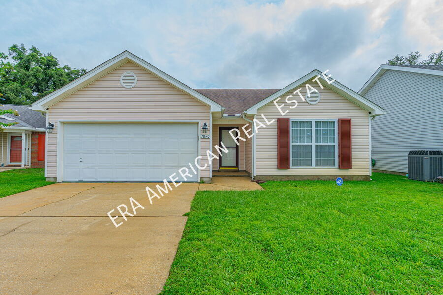 1890 Greystone Ln in Fort Walton Beach, FL - Building Photo